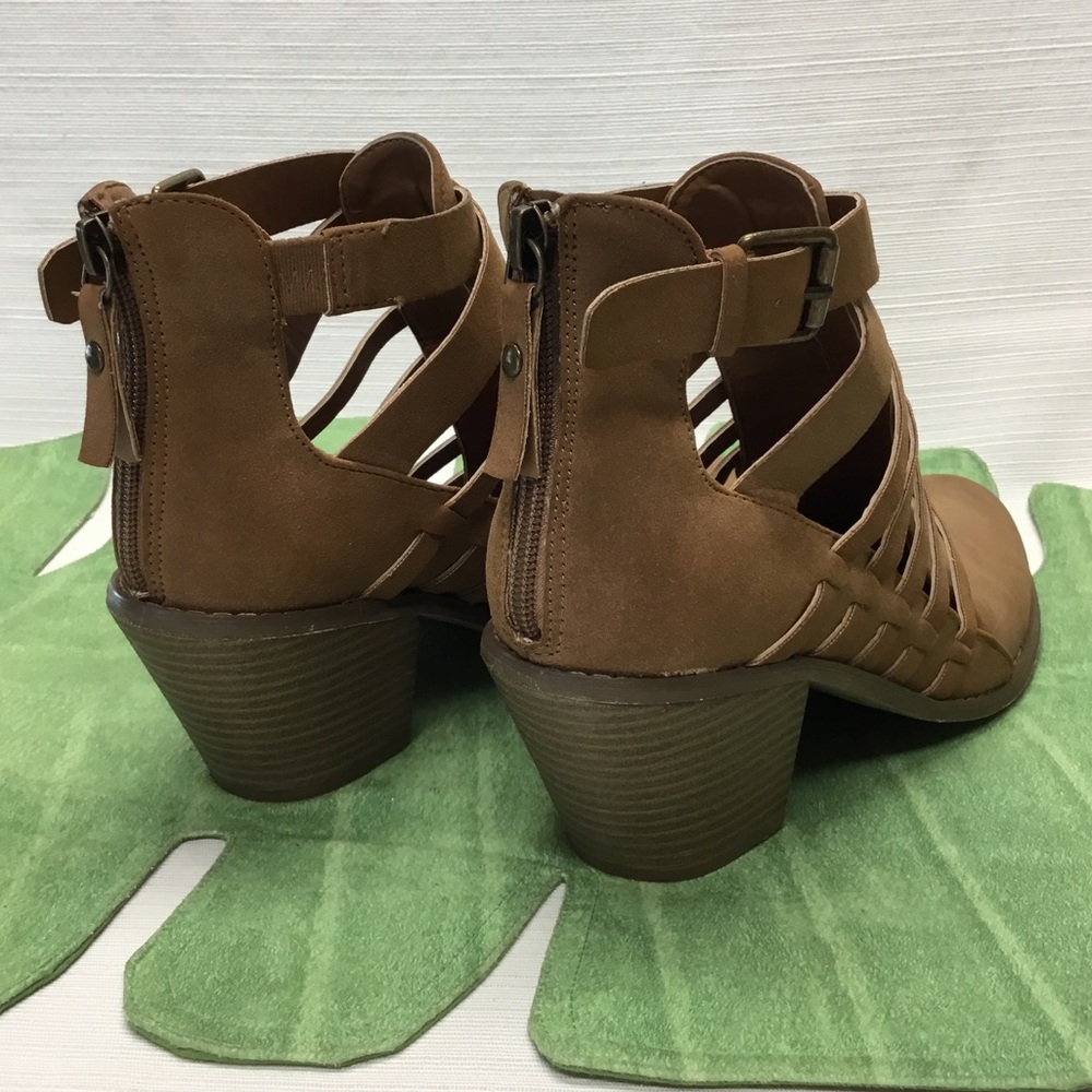 Guess Nude Color Suede Ankle Boots - Picture 5 of 7